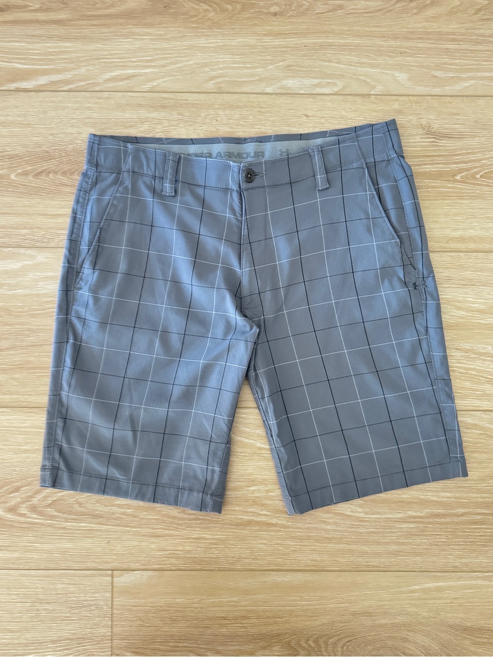 Under Armour Men's Gray Golf Shorts